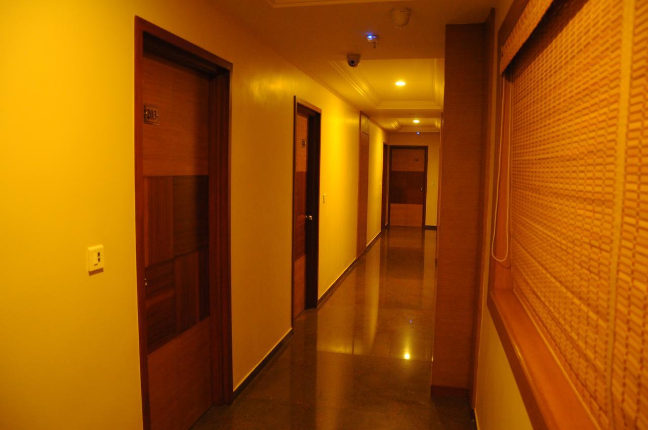 Hotel Sri Sakthi Tirupur Kültér fotó